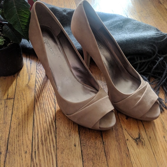 Nine West Shoes - ✨ Nine West Taupe Peeptoe Pumps ✨